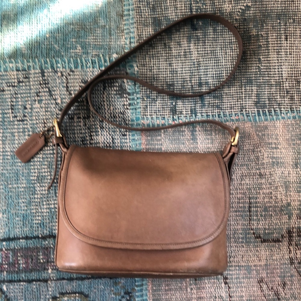 COACH vintage Legacy flap made in USA tan leather crossbody bag GUC